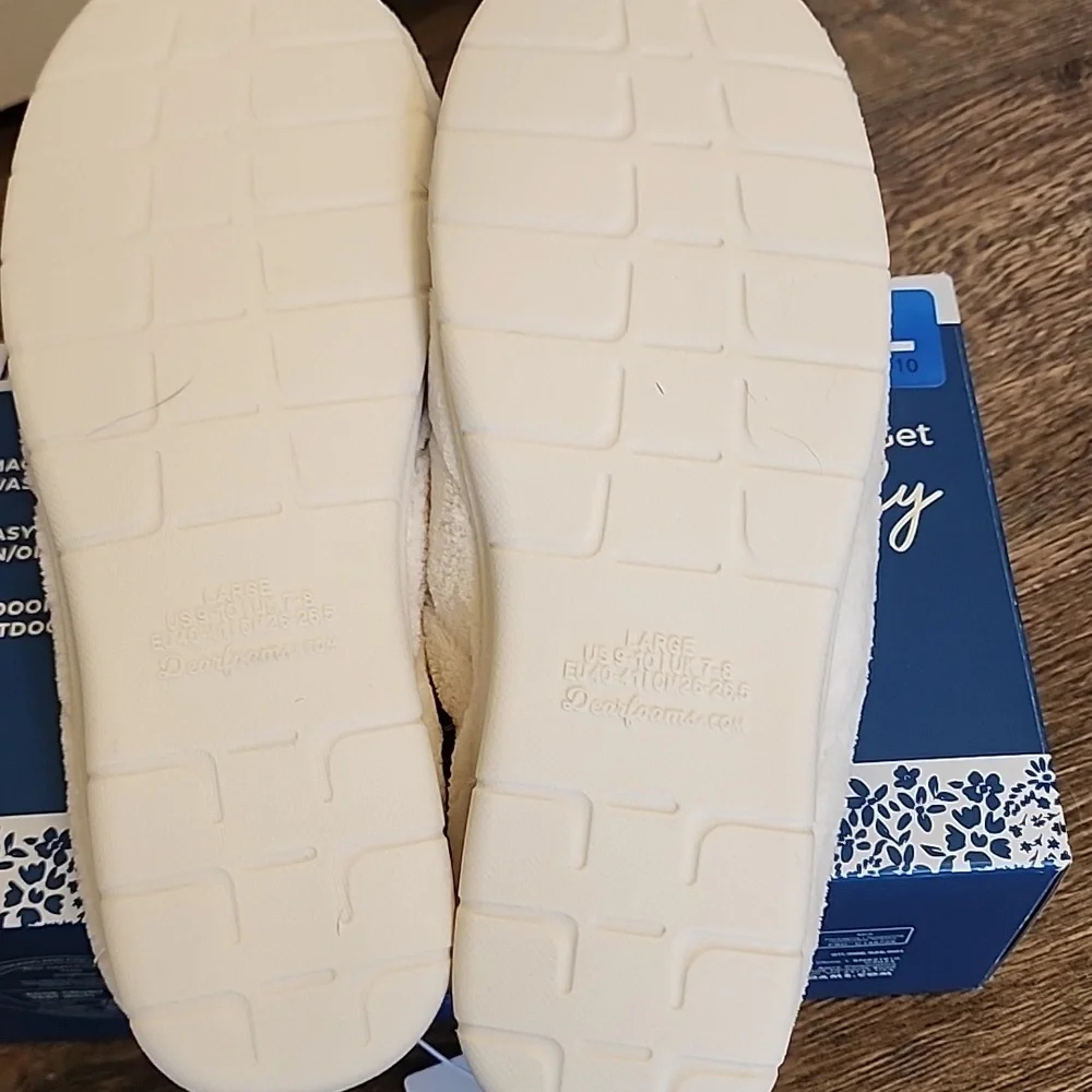 DEARFOAMS WOMAN'S SLIPPERS - Picture 4 of 8